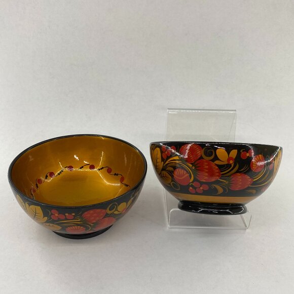 Khokhloma Hand Painted Strawberries Black/Gold Wood Lacquered Bowl Set & Ladles - Picture 5 of 16